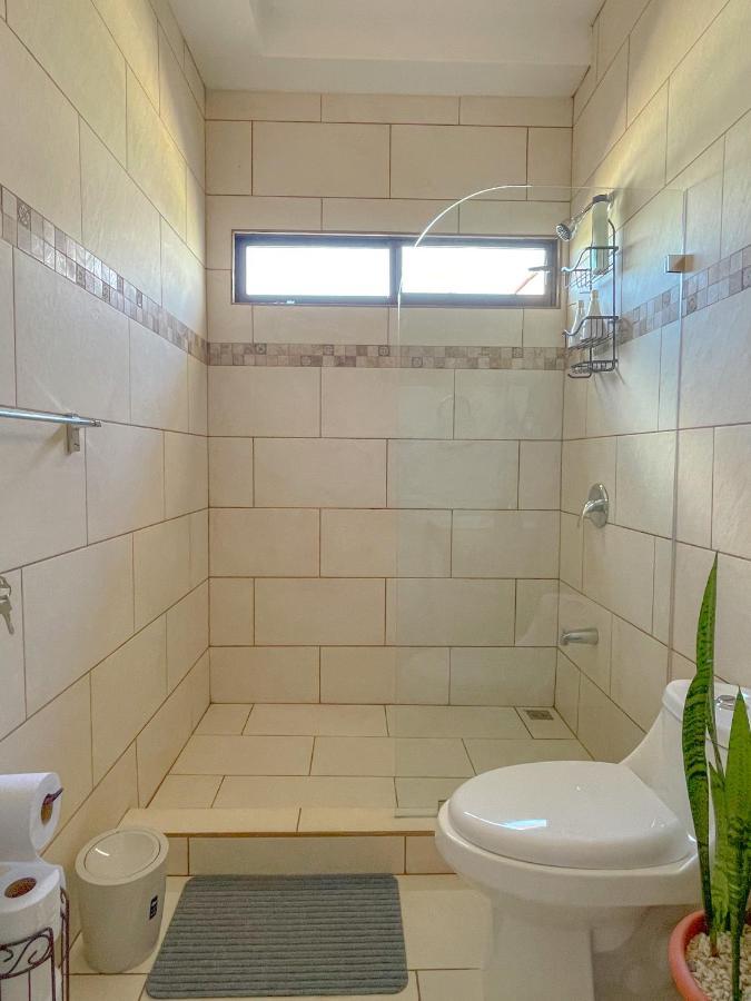 Zeus Guesthouse -Free Sjo Airport Shuttle La Garita Kültér fotó
