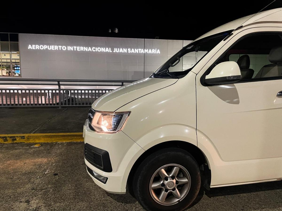 Zeus Guesthouse -Free Sjo Airport Shuttle La Garita Kültér fotó